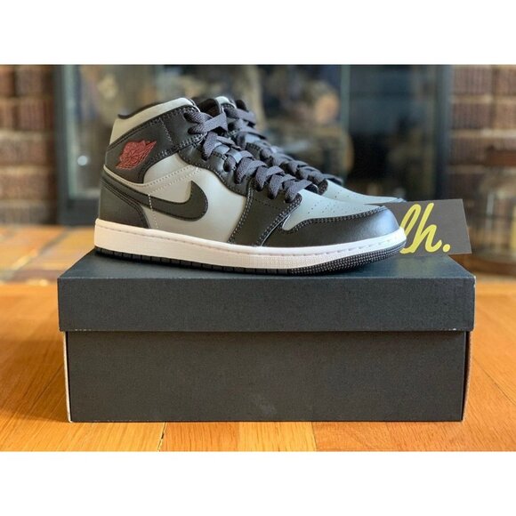 Size 7.5 Nike Air Jordan 1 Mid "Shadow Red" - Picture 4 of 5